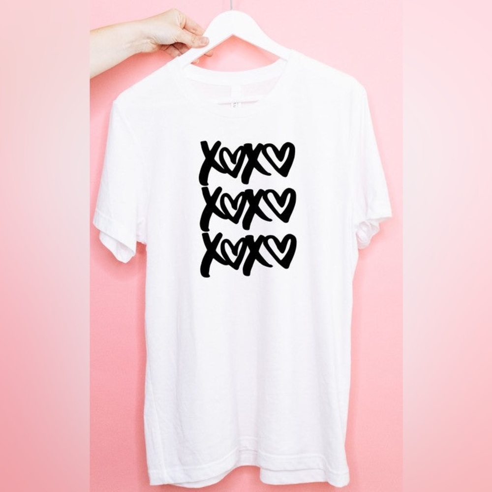 NWT! XOXO Tee